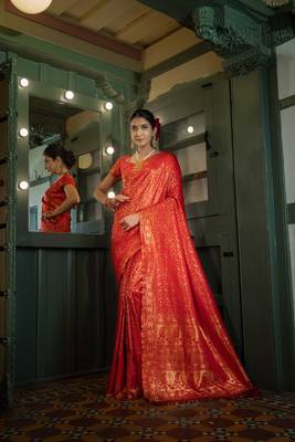 Red Women Sela Silk Designer Zari Saree 2