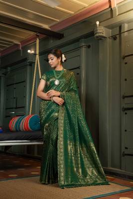 Green Women Sela Silk Designer Zari Saree 1