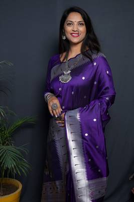 Purple woven paithani silk saree with blouse 3