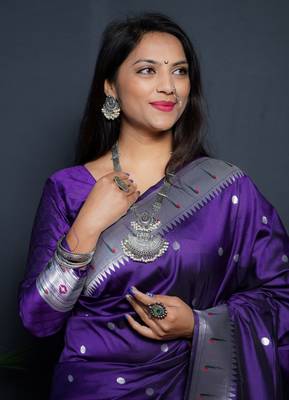 Purple woven paithani silk saree with blouse 4
