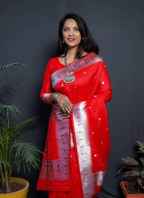 Red woven paithani silk saree with blouse 3