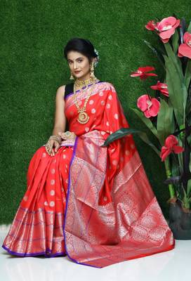 Red woven Faux kanchipuram silk saree with blouse 2