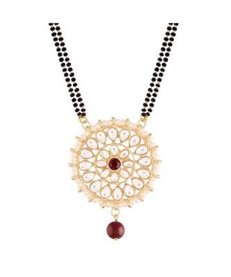 Traditional Pearl Kundan Studded Pendant with Black Bead Chain Mangalsutra for Women  2