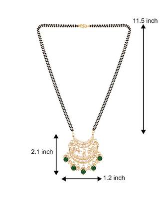 Traditional Pearl Kundan Studded Pendant with Black Bead Chain Mangalsutra for Women  5