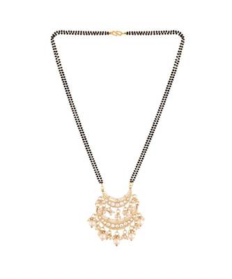 Traditional Pearl Kundan Studded Pendant with Black Bead Chain Mangalsutra for Women  2
