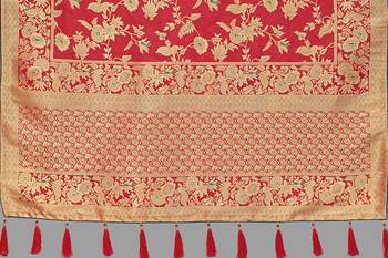 Red woven Banarasi silk blend saree with blouse 4