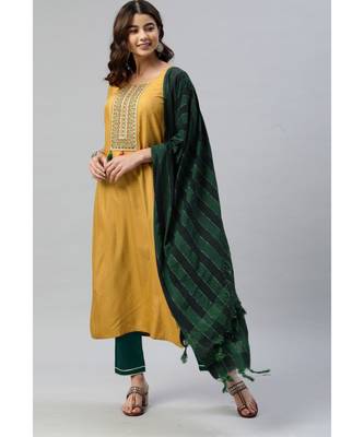 SheWill Women Yellow Sequence Embroidered Thread Work Dobby Kurta Pant & Woven Dupatta 3