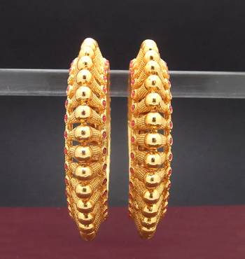 Gold bangles-and-bracelets 1