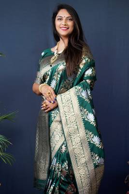 Green woven banarasi silk saree with blouse 3