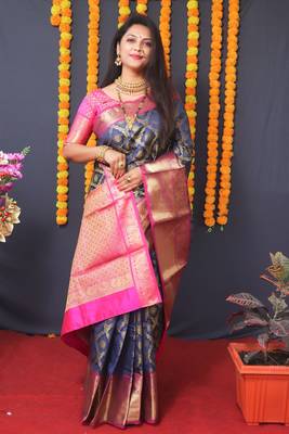 Blue hand woven pure kanchipuram silk saree with blouse 2