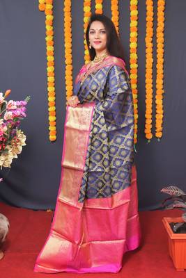 Blue hand woven pure kanchipuram silk saree with blouse 4
