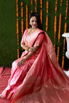 Pink hand woven pure kanchipuram silk saree with blouse 4