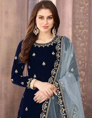 Navy-Blue Embroidered Velvet Punjabi Salwar Suit 2