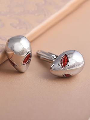 Red jewellery 3