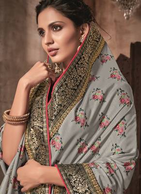 Grey Embroidered Pure Silk Saree With Blouse 2