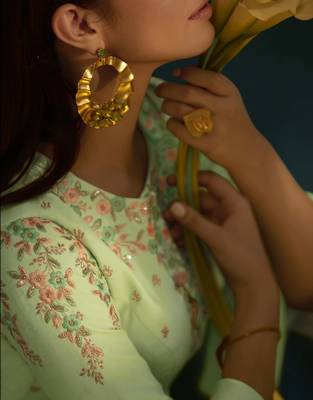 Green resham embroidery satin salwar 4