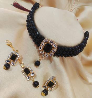 Designer Latest Black Crystal Kundan Pearl Choker 4 pc Jewellery Set 1