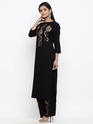 Black embroidered cotton ethnic-kurtis 4