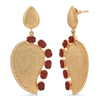 Red earrings 3