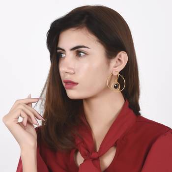 Black earrings 2
