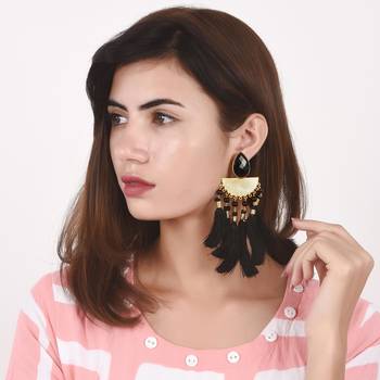Black earrings 2