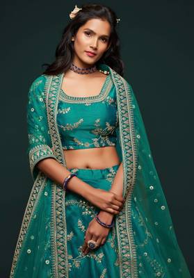 elegance green dori and sequins embroidered bridal lehenga set choli with dupatta  2