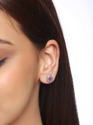Red earrings 2