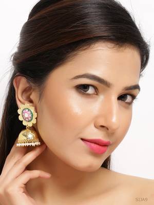 Green earrings 2