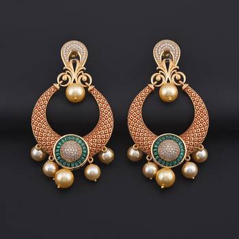 Green earrings 2