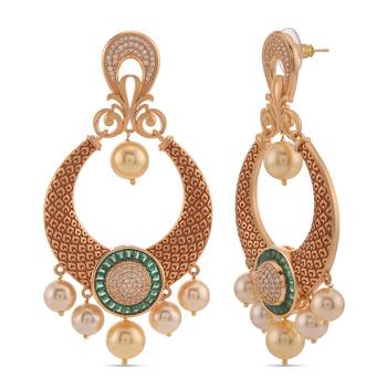 Green earrings 3