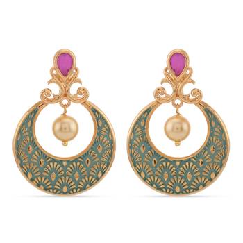 Green earrings 1