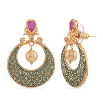 Green earrings 3