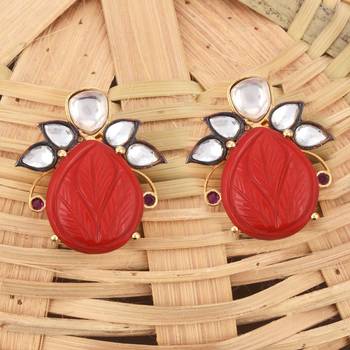 Red earrings 3