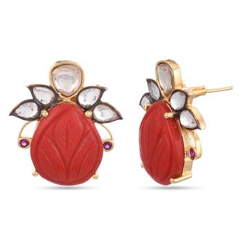 Red earrings 4
