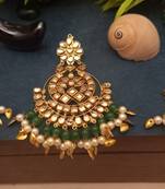Green maang-tikka with Earrings in Very Light Weight Kundan for Wedding