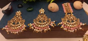 Pink maang-tikka with Earrings in Very Light Weight Kundan for Wedding 1