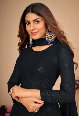 Black embroidered faux georgette salwar 2