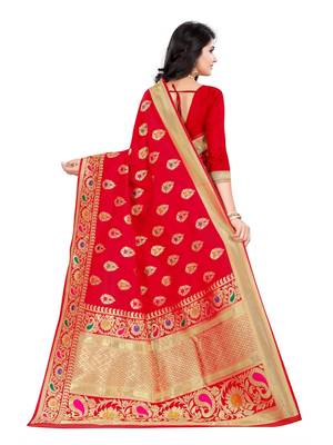 Red woven pure silk saree with blouse 3
