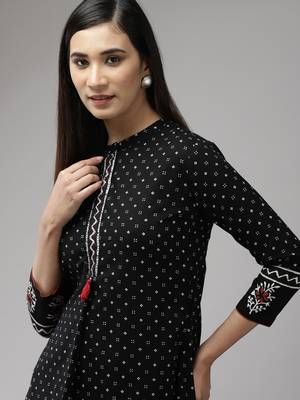 Indo Era Black Floral Printed Straight Kurtis 4