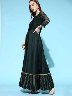 Indo Era Green Solid Anarkali With Dupatta and Belt Set 3
