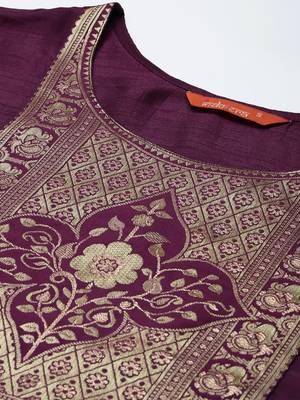 Indo Era Wine Solid Straight Kurta 5