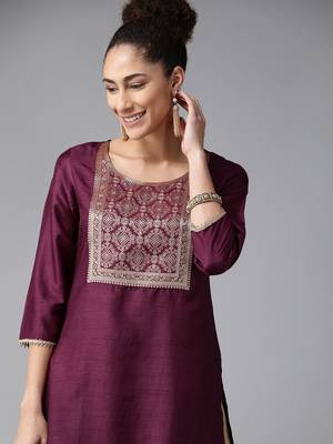 Indo Era Wine Solid Straight Kurta 4