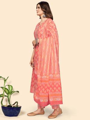 Vbuyz Women'S Print & Gota Patti Anarkali Cotton Coral Stitched Kurta Pant With Dupatta 5