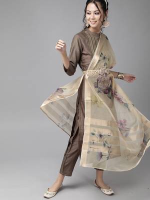 Indo Era Green Embroidered Straight Kurta Trouser with Dupatta Sets 1