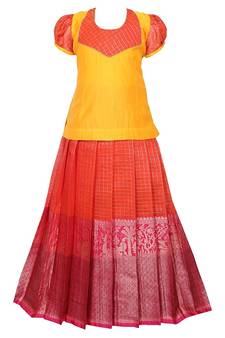 Shivangi Girls Red Blooming Tree Pattu Pavadai