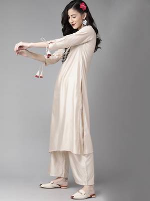 Indo Era Off White Embroidered Straight Kurta Trouser With Dupatta Set 3
