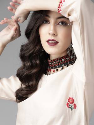 Indo Era Off White Floral Embroidered Straight Kurta Palazzo Dupatta Set 5