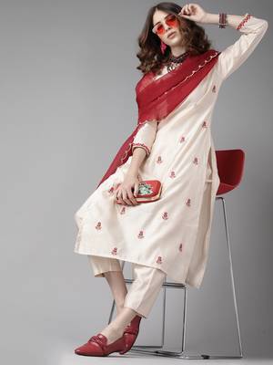Indo Era Off White Floral Embroidered A-line Kurta Trouser With Dupatta Set 1
