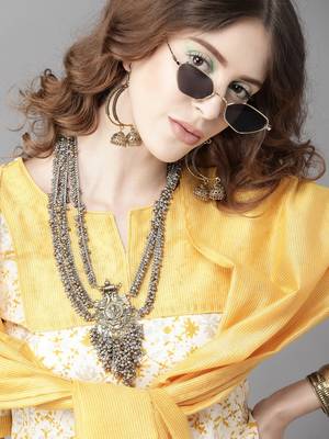Indo Era Off White Floral Printed Straight Kurta Palazzo With Dupatta Set 5