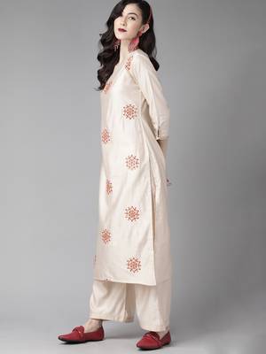 Indo Era Off White Embroidered Straight Kurta Trouser With Dupatta Set 3